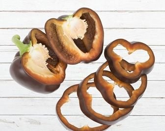 В Канаде выращивают «шоколадный» перец с кофейным вкусом