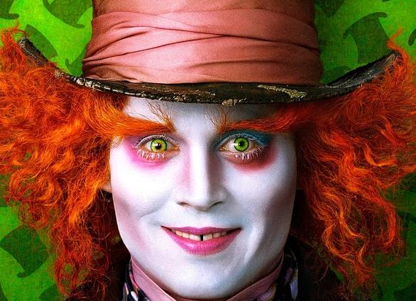 В Нью-Йорке открылся бар «Алиса в стране чудес»