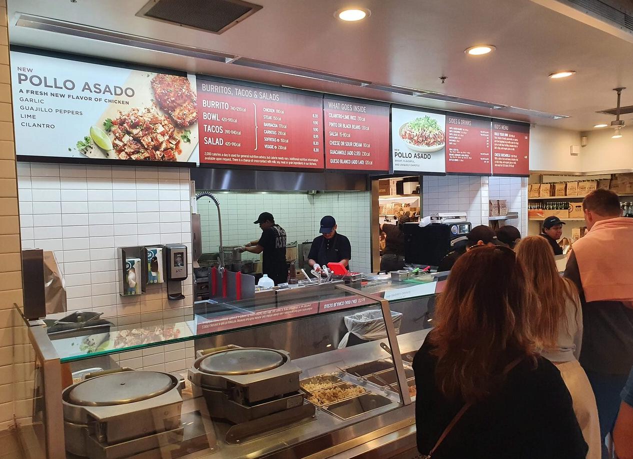 В Сингапуре приготовили 5000 бесплатных блюд из пищевых отходов